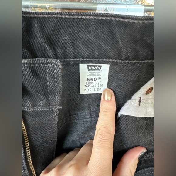 Vintage LEVIS Jeans Men 36x34 Black Denim 90s 560 Loose Fit Tapered Leg USA Made - Picture 7 of 8